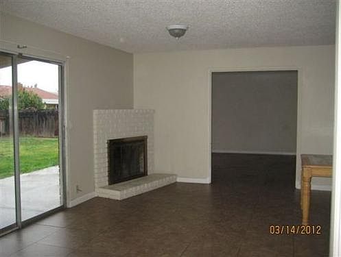 3rd image of 631 E Monte Vista Ave