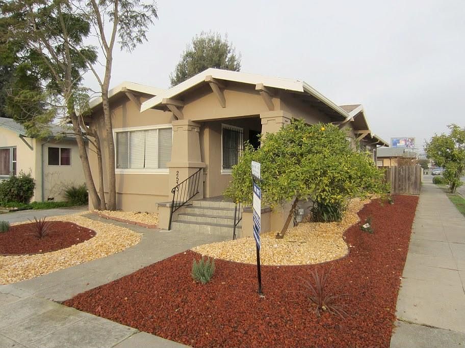 1st image of 2533 61st Ave