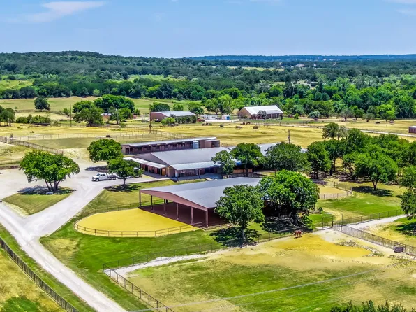 2710 Advance Rd, Weatherford, TX 76088