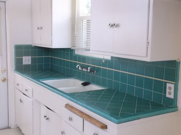 3rd image of 415 S Baldwin Ave APT 1