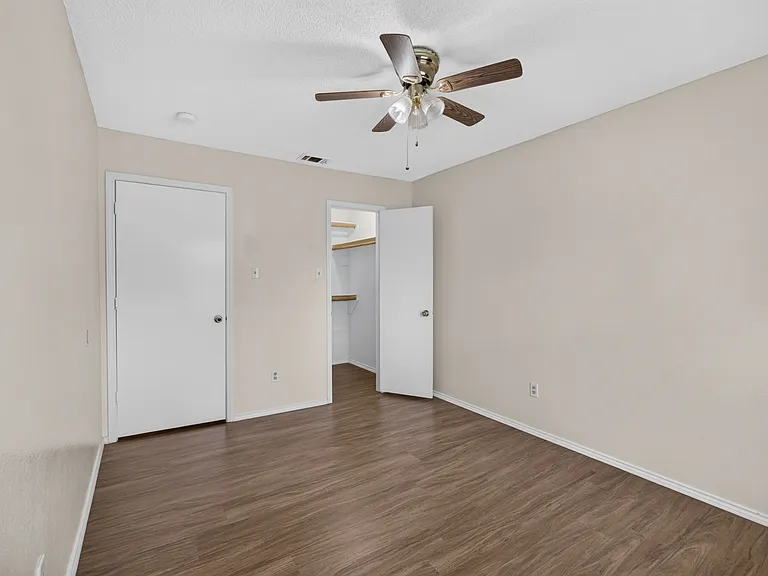 5719 Red Cactus Ct — Photo 13