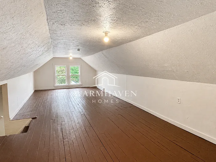 212 Gale St — Photo 21