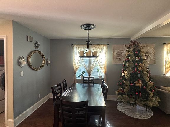 4th image of 2427 Huntington Circle