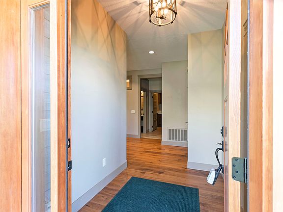 3rd image of 4116 Concord Dr Unit B