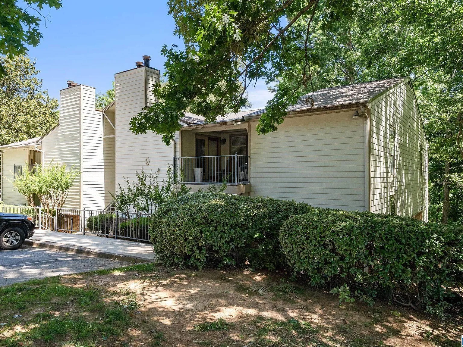 1 bed, 1.5 bath, 1001 sqft, $1,500 — Photo 2