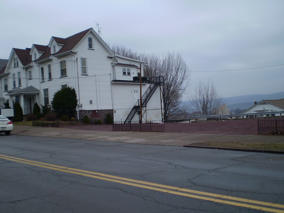 2nd image of 23-29 Park Avenue