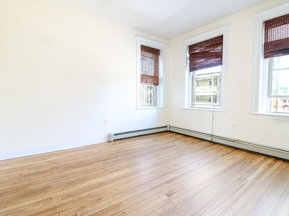 1st image of 12 Ransom Rd APT 6