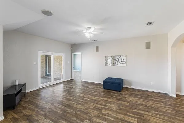 15210 Main Royal Dr — Photo 4