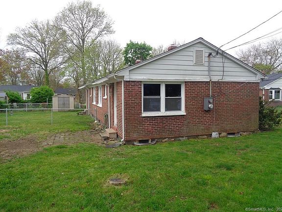4th image of 21 Bullard Ct