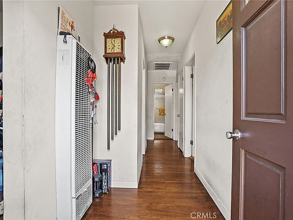 3rd image of 912 S Garfield Ave