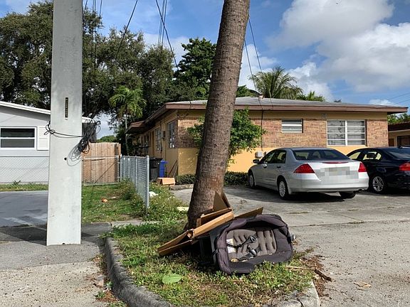 3rd image of 181-183 NE 168th St