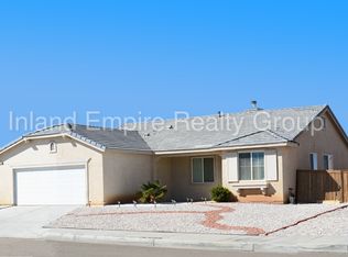 11610 Luna Rd, Victorville, CA 92392
