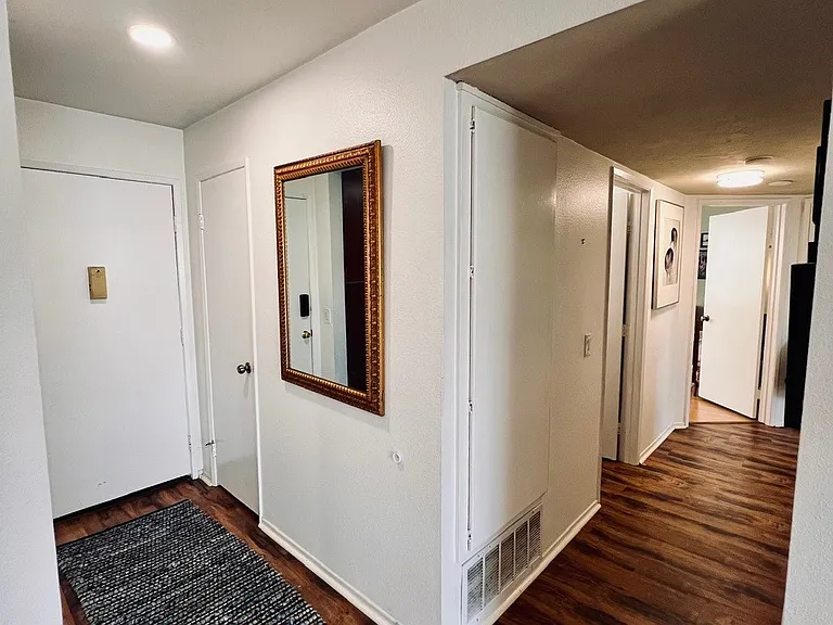 645 Ohio Ave #304 — Photo 14