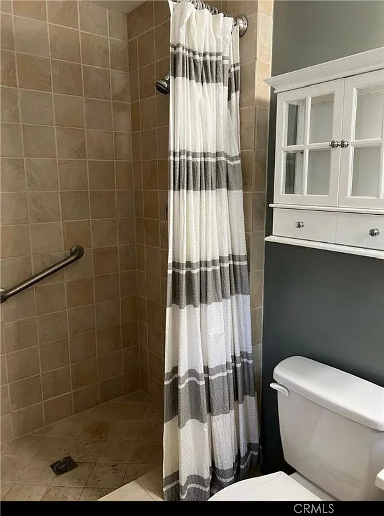 Studio, 450 sqft, $1,690 — Photo 4