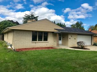 8026 W Dreyer Pl, West Allis, WI 53219