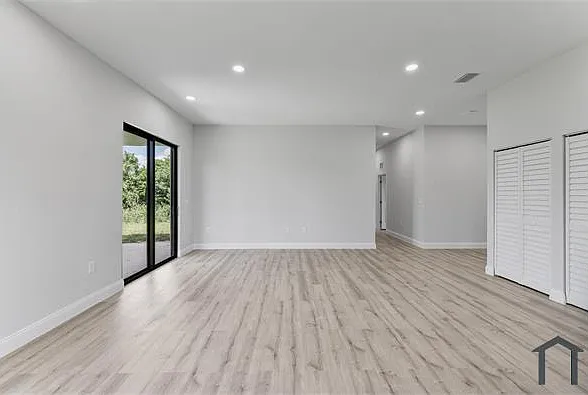 556 Sherwood Ave S — Photo 7