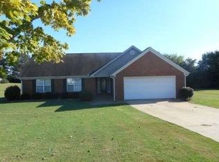 11 Savannah Place Dr, Lagrange, GA 30240