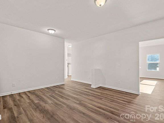 4th image of 6215 Paw Village Rd