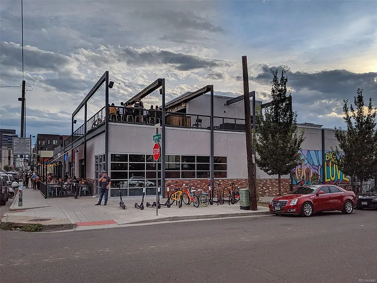 2523 Lawrence St — Photo 25