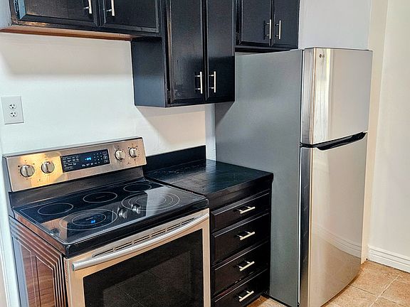 4th image of 42 E Sunset Ave
