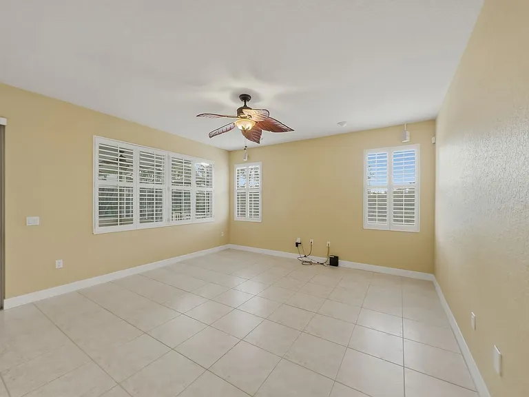 718 Bunker View Dr — Photo 7