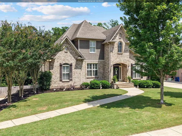 220 Sterling Gate Ln, Alabaster, AL 35007