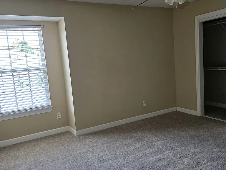 912 SW Imperial Ln #1 — Photo 11