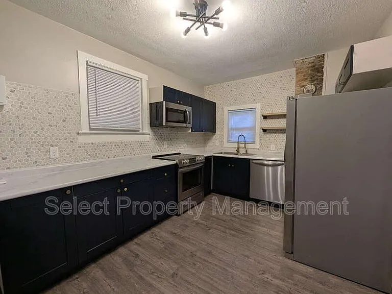 601 W Brackenridge St — Photo 11