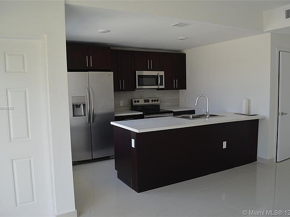 4th image of 25812 SW 139th Ave #8