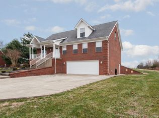 322 Majestic Run Rd, Shepherdsville, KY 40165
