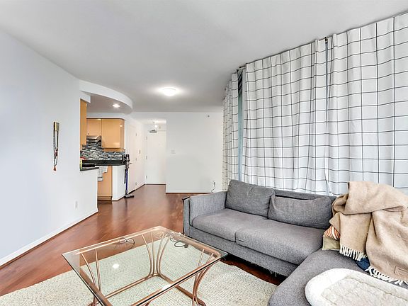 4th image of 808 Expo Blvd #808-1009