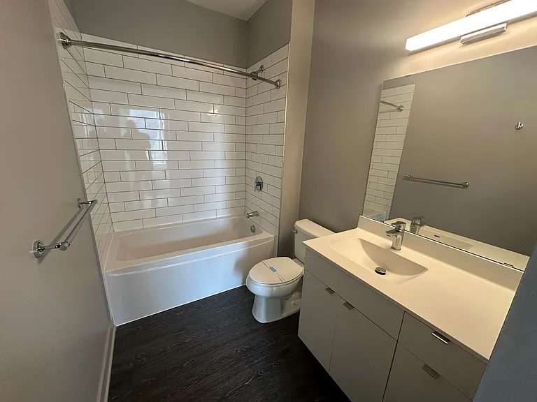 Luna Apartments — Photo 126