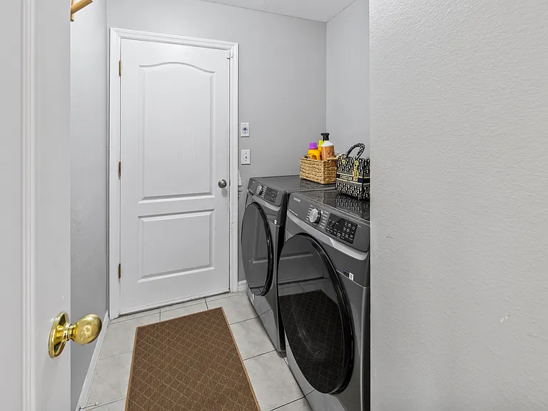 32328 Fish Hook Loop — Photo 15