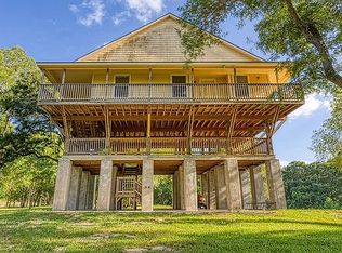 548 Cypress Valley Rd, Cuero, TX 77954