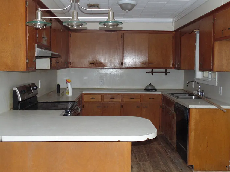 3662 Harrison St — Photo 2