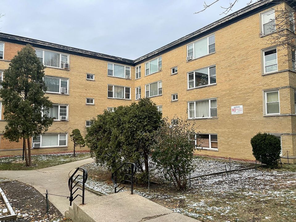 1st image of 6128 N Damen Ave APT 2G