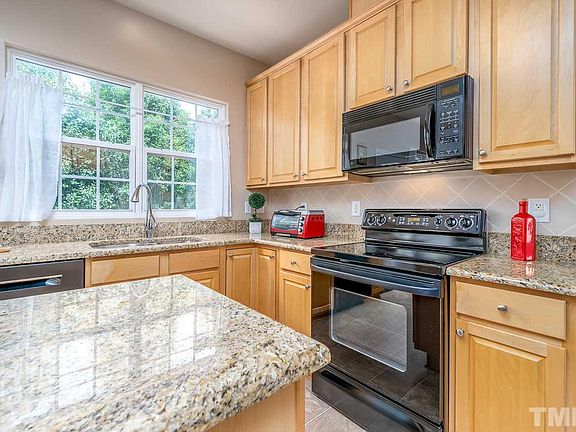 3rd image of 210 Spencor Mill Rd