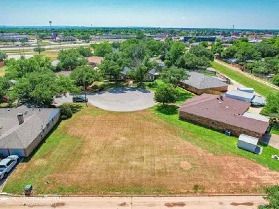 1st image of 15 Wisteria Cir