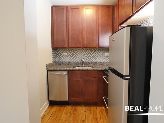 5th image of 550 W Arlington Pl APT 507