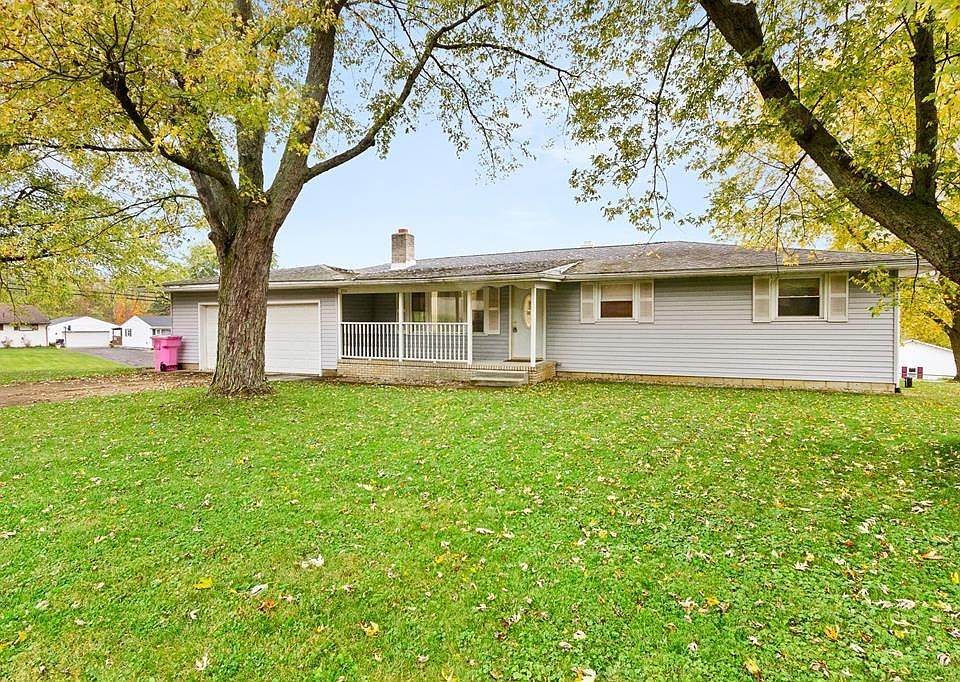 1st image of 2111 Lakewood Dr