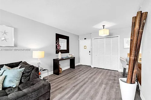 830 NW 87th Ave #303 Photo 1 830 NW 87th Ave #303 Photo 1