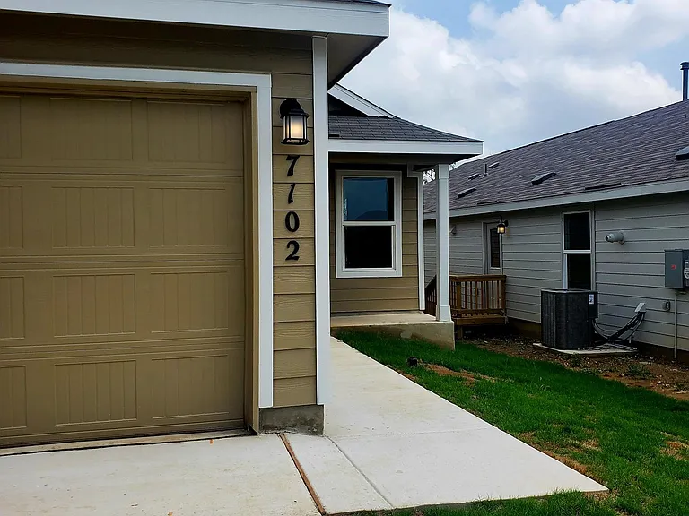 7102 Satellite Dr — Photo 1