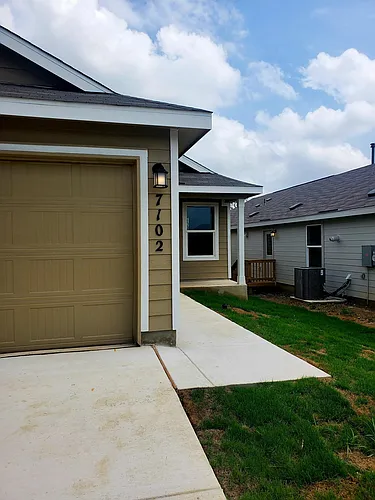 7102 Satellite Dr Photo 1