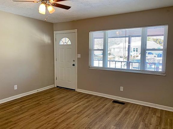 3rd image of 2399 Edenburgh Dr S