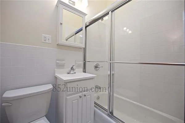 Rented by R New York | media 10