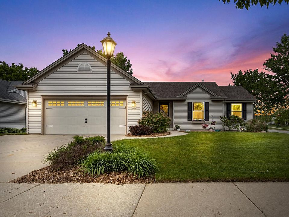 3800 Stillwater Cir, Waukesha, WI 53189 Zillow