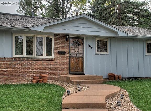 3rd image of 1360 Kingwood Pl