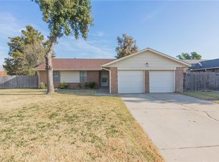 1230 Birkenhead Rd, Yukon, OK 73099