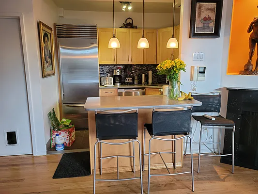 Rented by Chartwell Manhattan Realty | media 15