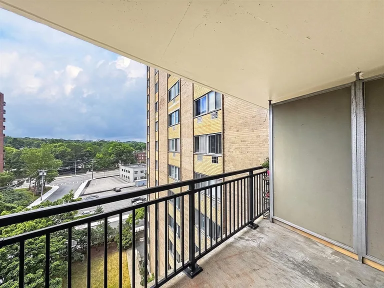 1025 Hancock St #8C — Photo 17